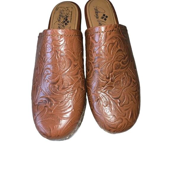 Womens Patricia Nash Laura Brown 8.5 Leather Tooled Cowgirl Mule Clogs - Picture 1 of 8